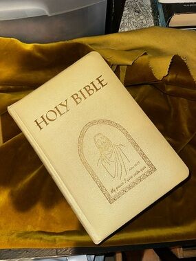 Vintage Holy Bible - Cream Faux Leather Cover